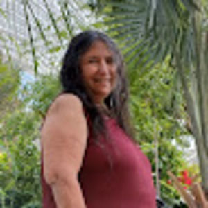 Meet your Posher, Alma